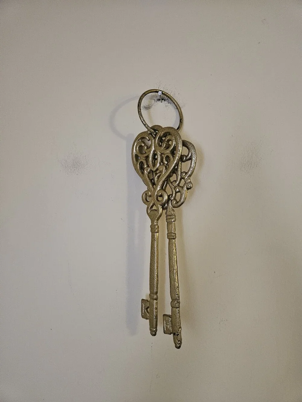Decorative Vintage-Style Wall Keys in Gold - Home Wall Decor